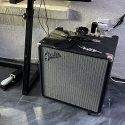Fender Rumble 40 V3 Bass Amp for Bass Guitar, Bass Combo, 40 Watts