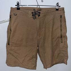 Sz 32 Roark Shorts 