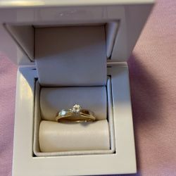 Diamond & Gold Ring - $ 390.00