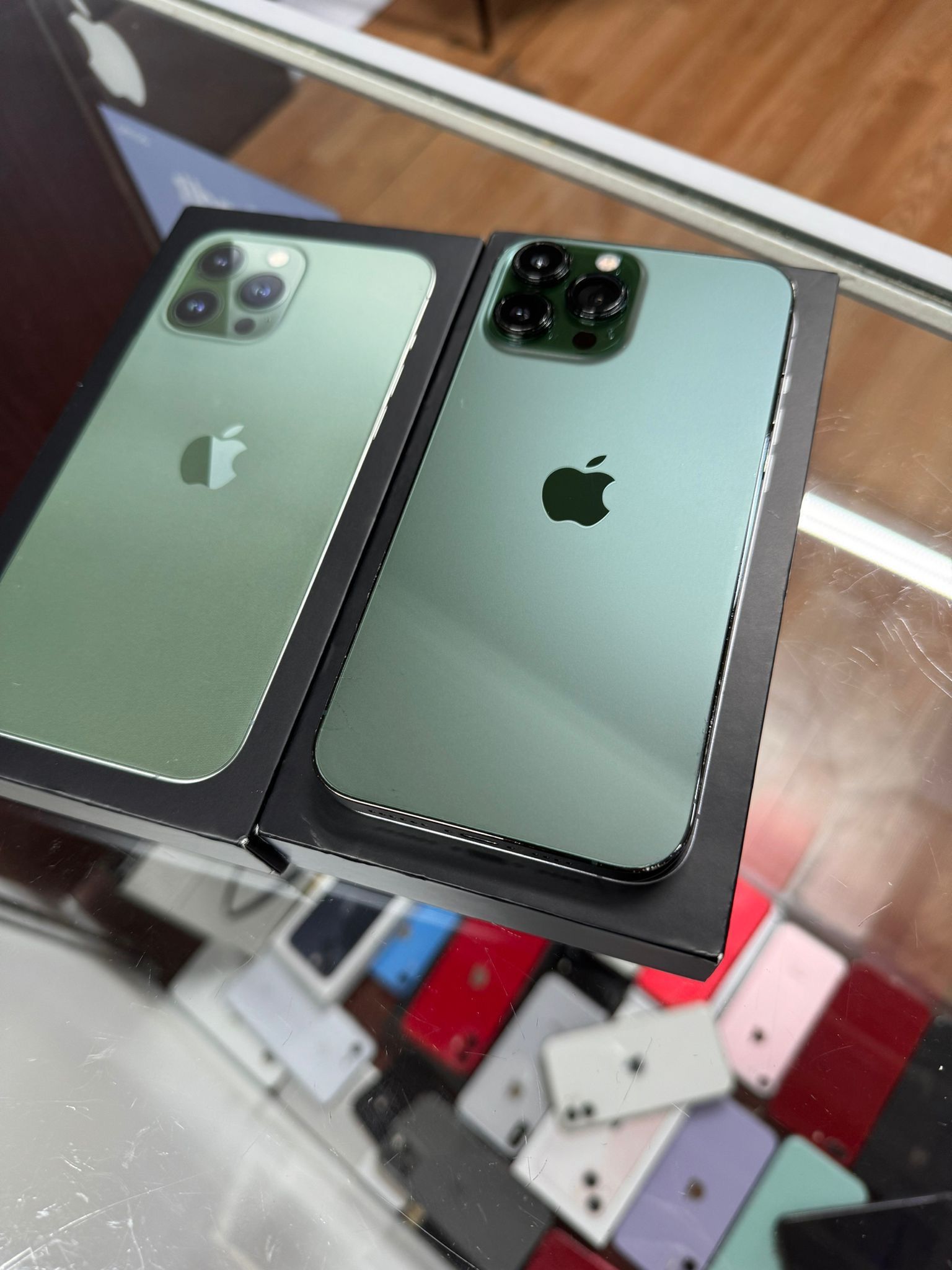 iPhone 13 Pro Max Deep Green