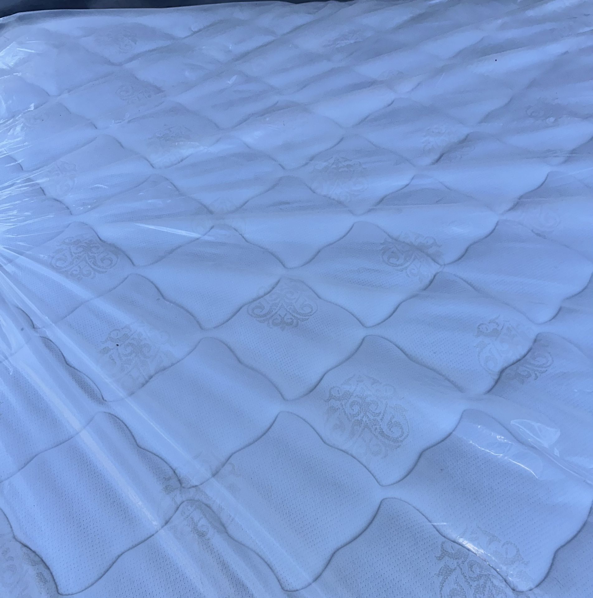 Doble Sized stearns And foster king mattress and box spring 