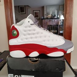 Jordan Retro 13 Size 6.5 Youth