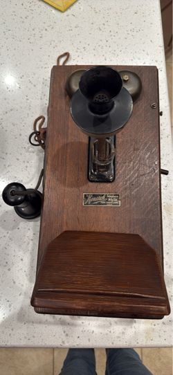 Antique phone
