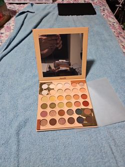 Kara beauty makeup