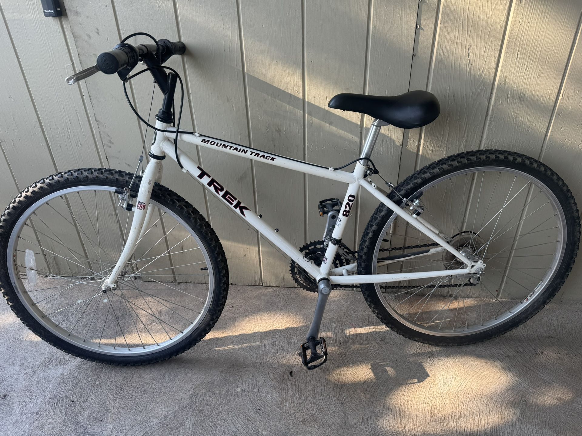 TREK Mountain Bike
