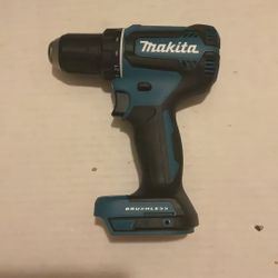 Brand New Makita 18 Volts Brushless 1/2” Drill Driver 2 Speeds.    110 Firm on Price.     110 Firme en Precio.