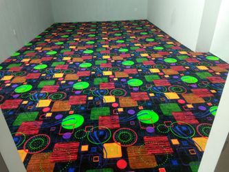 Needs carpet, laminate , hardwood ,vinyl lvt install call me