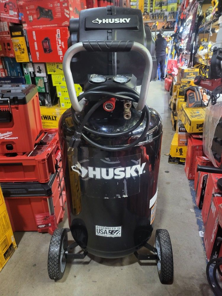 Husky
1.7 HP, 200 PSI, 30 Gal., 5.1 SCFM 90 PSI, Single-Stage, Oil Free Portable Vertical Electric Air Compressor