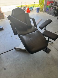 Tattoo/Spa Chair