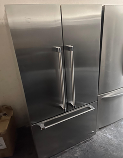 Deal: Stainless French Door Fridge (Cosmo) – No Dispenser, Works Great