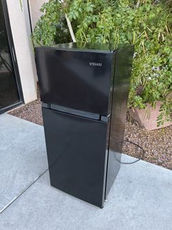Vissani 4.5 CF Mini Refrigerator ( Can Deliver For $10 )