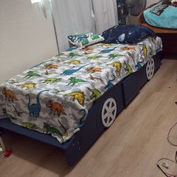 Twin Bed Race Car 