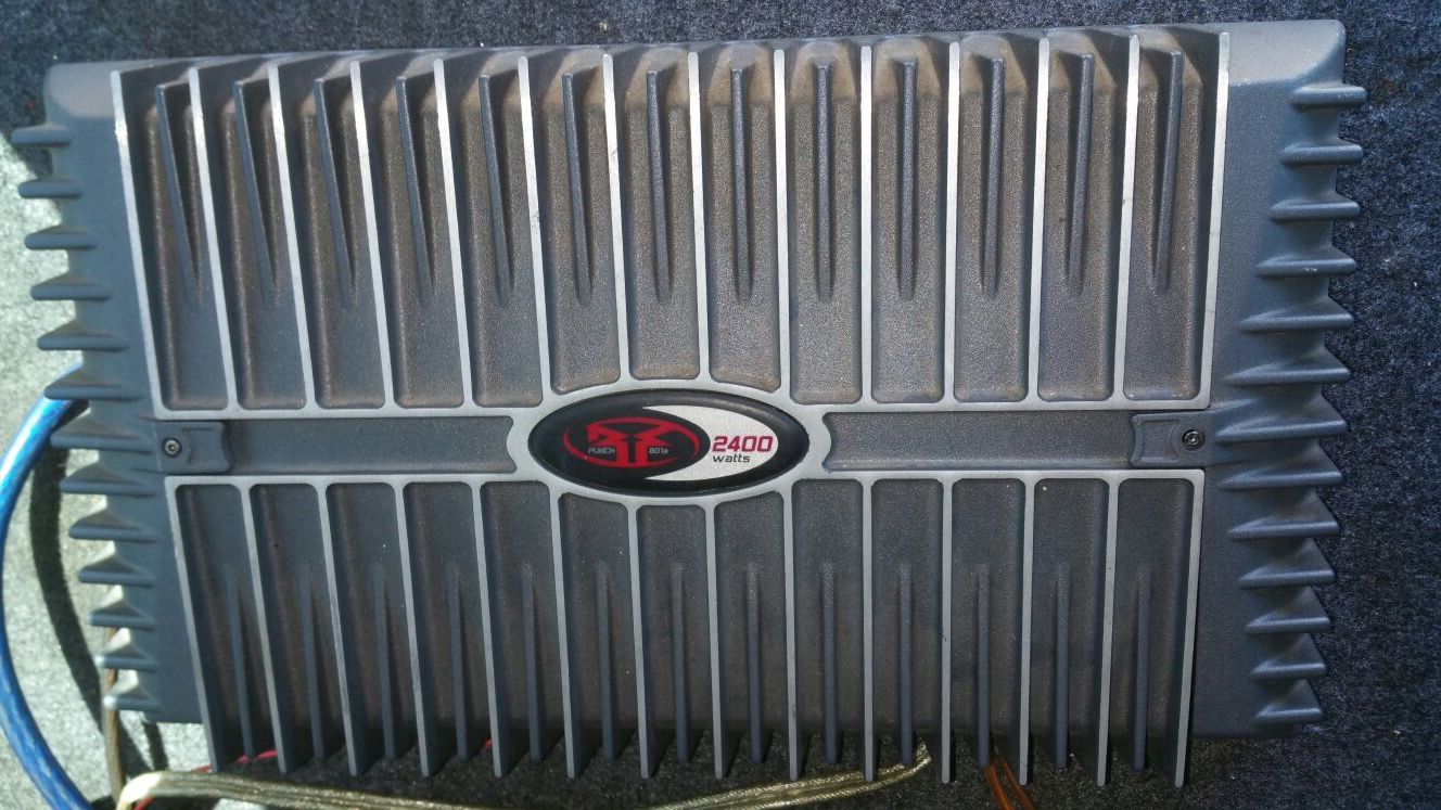 Rockford Fosgate 801s 2400 Watts Amp