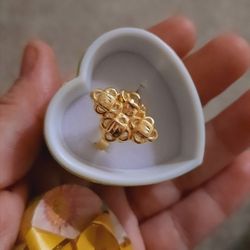 21 karat gold ring