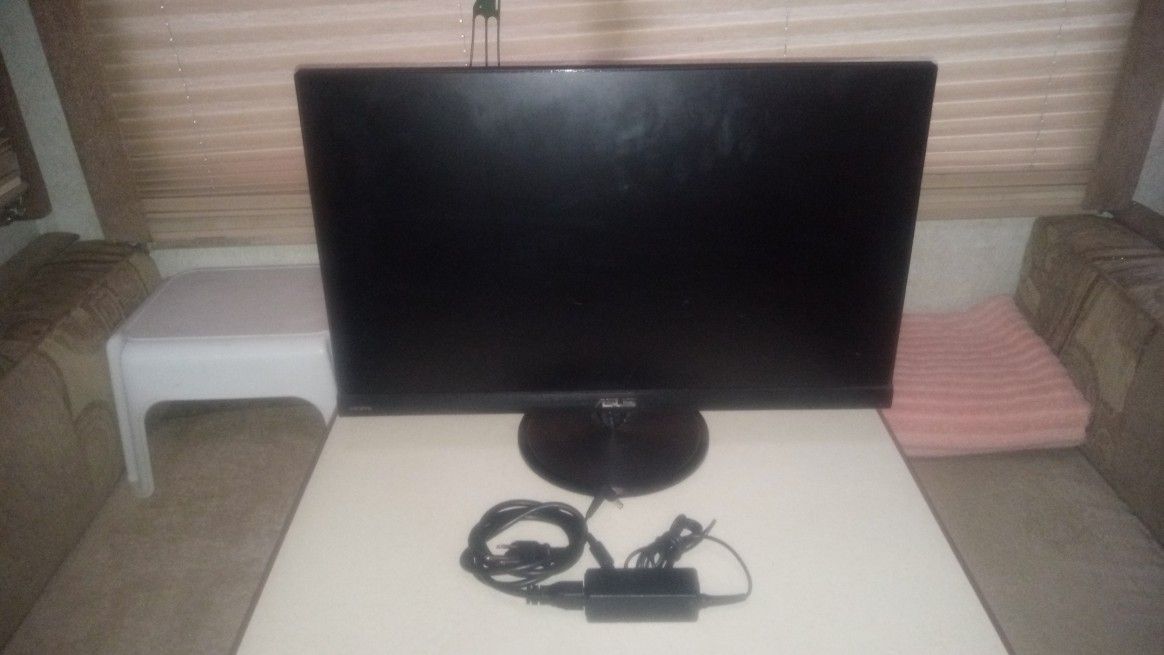 Asus 23.5 HDMI computer monitor Mdl VC 239