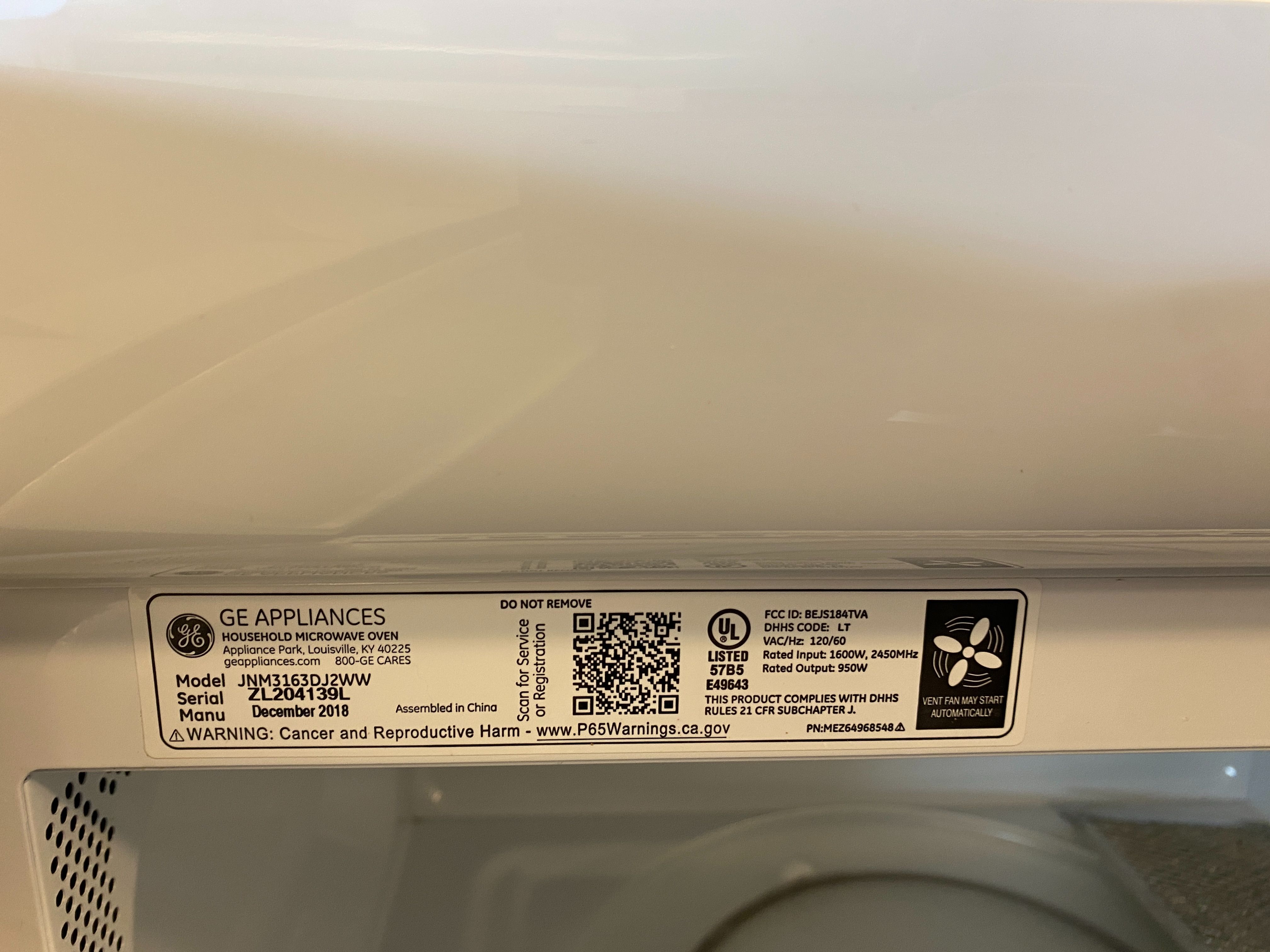 White GE Over The Range Microwave (8 0014)