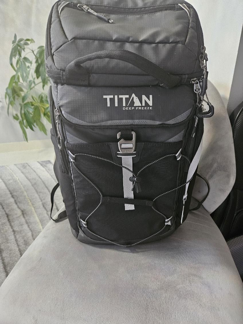 Titan Cooler Bag