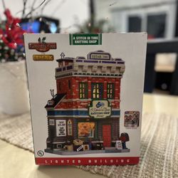 Christmas Village Lemax Coventry Cove Collection Vintage 2011 Great Condition!