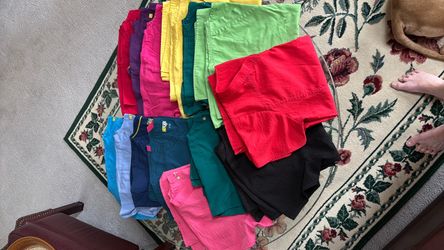 Great condition, Large Wonder Winks Scrub tops bundle