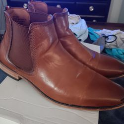 MENS SIZE: (8M)    **TOMMY HILFIGER: DESERT BOOT ** (•CLEAN •ODOR FREE •7/10 CONDITIONS)     $$5 FIRM. 