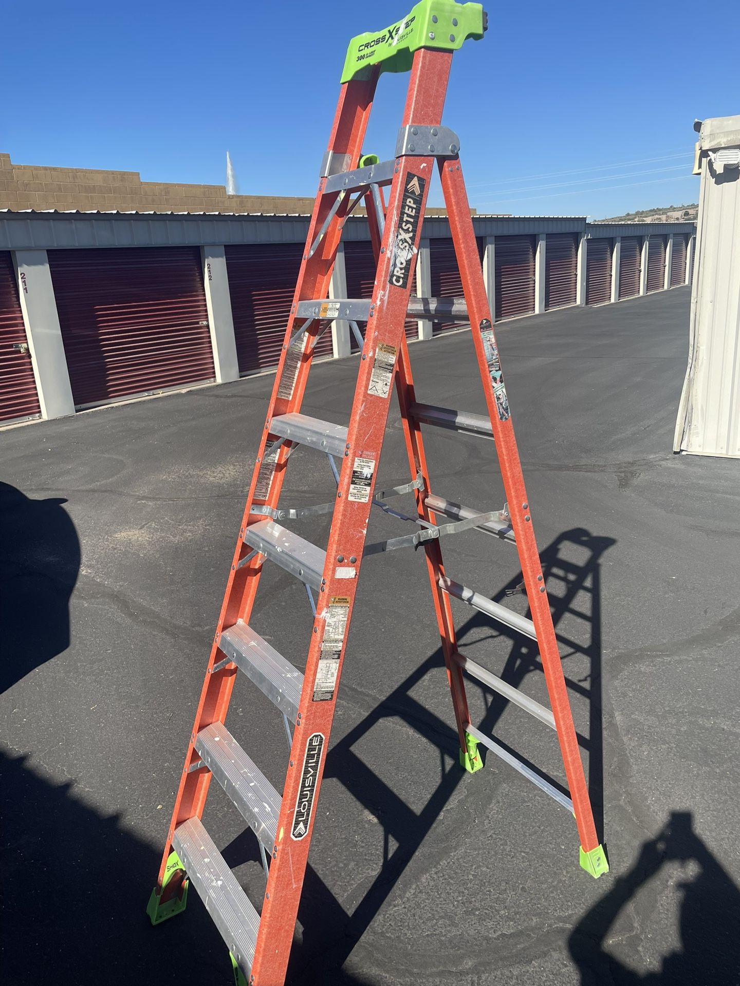 8 Foot Louisville Cross Step Ladder