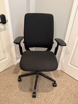 Great Condition Steelcase Adjustable Office Chair