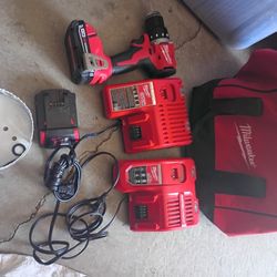 Milwaukee Drill Driver Set