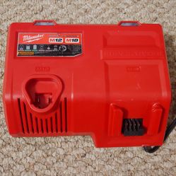 Milwaukee M12/M18 Supercharger 