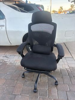 Black Mesh Ergonomic Office Chair
