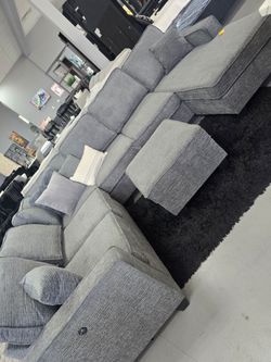 ✨️ Sectionals, 2pc Sofas ✨️ Furniture Queen Bedrooms, Dining Avail