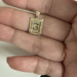 10kt Yellow Gold Initial S Pendant