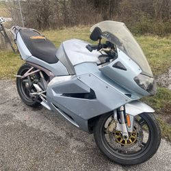 2004 Aprilia 1000 Futura