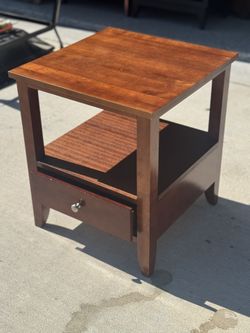 Contemporary Nightstand H22xL20x20 .