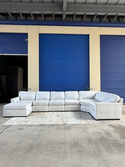Free delivery 🚚 Large Light Gray Sectional Sofa with Chaise