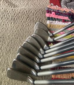 Wilson Fat Shaft Irons Set - Forgiving Graphite Starter Clubs