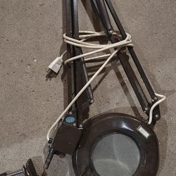 Magnifying Lamp