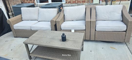 Outdoor Wicker Patio Furniture Set