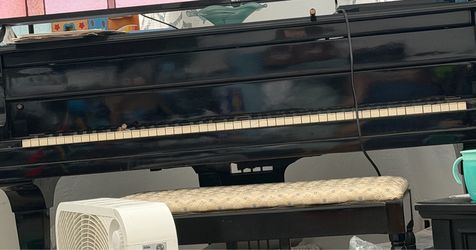 Baby grand paino