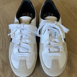 PUMA Kids Palermo (Big Kid) Size 5 - White/Vapor Gray/Gum