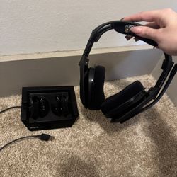 astro A50 wireless headset & stand