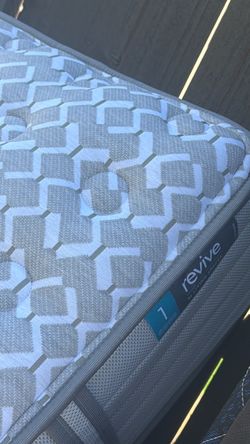 Revive Queen Mattress from living spaces