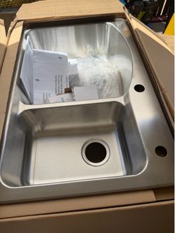 Glacier Bay Bratten 33 in. Drop-In 60/40 Double Bowl 18 Gauge Stainless Steel Kitchen Sink