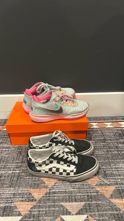 Womens basket ball shoes and vans basketball shoes are a mens 5.5 vans are a womens 7.5
