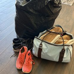 Bag Filled With Variety Of Men’s/Women’s Items 