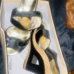 Micheal Kors Size 7 Wedges 
