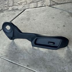 G8  Gt Right Seat Switch