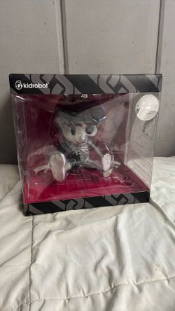 Kidrobot Murda 
