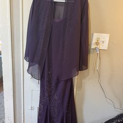 STUNNING FORMALS SIZE 12