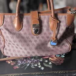 Dooney & Bourke Handbag