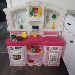 Play Kitchen 